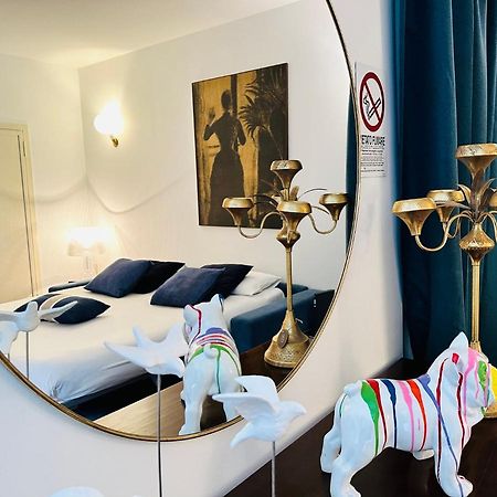 Comecasa Duomo - San Babila Lovely Apartment มิลาน ภายนอก รูปภาพ