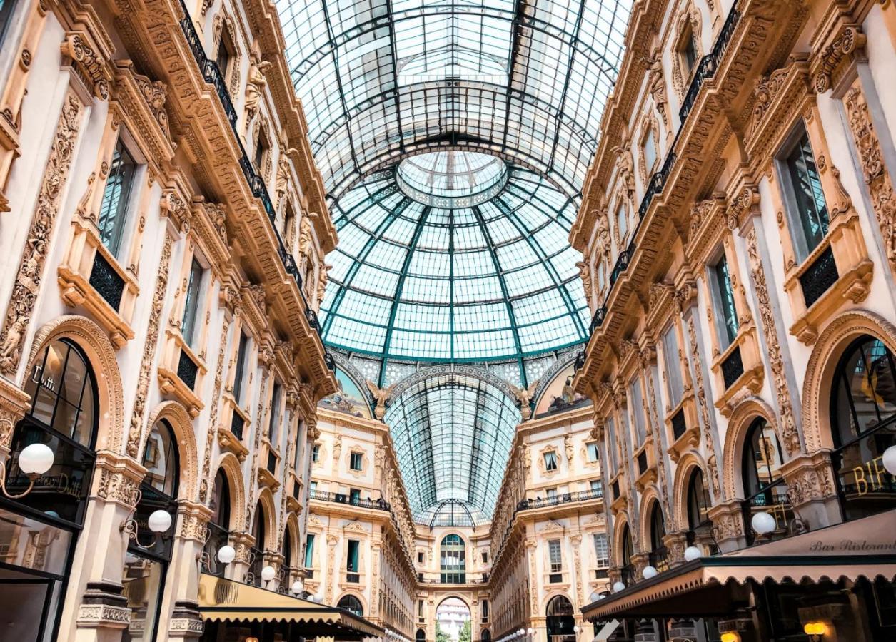 Comecasa Duomo - San Babila Lovely Apartment มิลาน ภายนอก รูปภาพ
