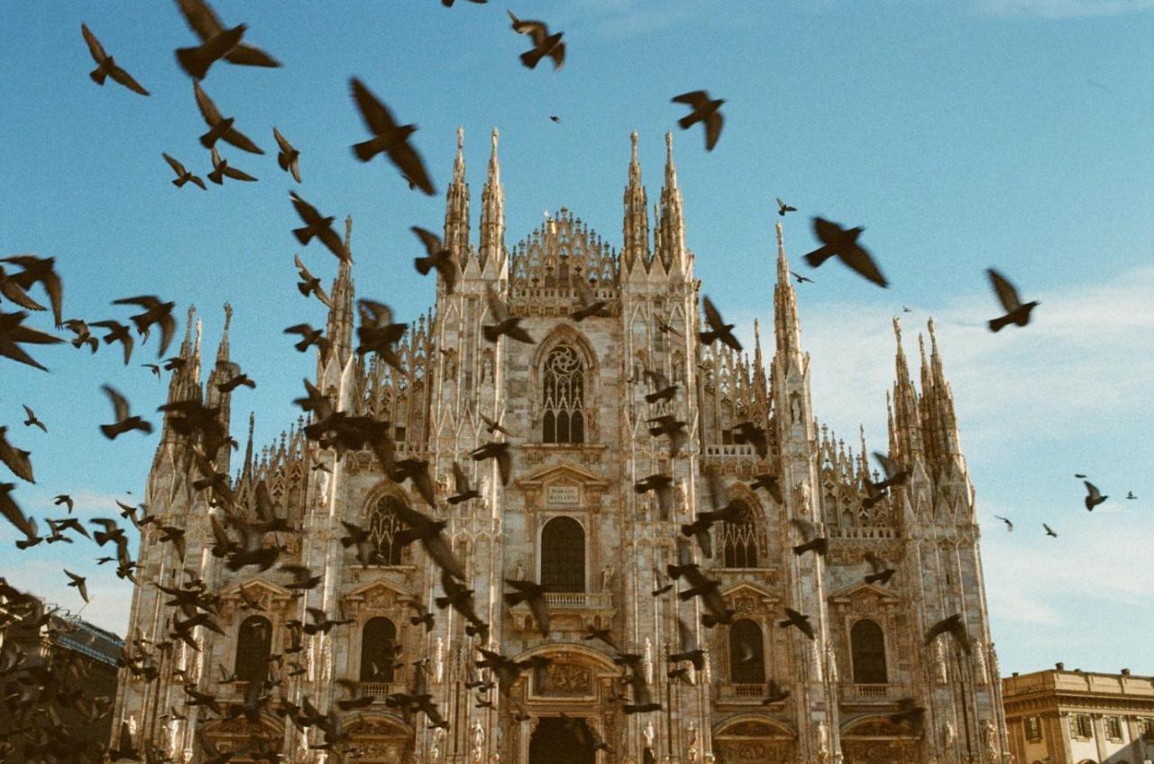 Comecasa Duomo - San Babila Lovely Apartment มิลาน ภายนอก รูปภาพ