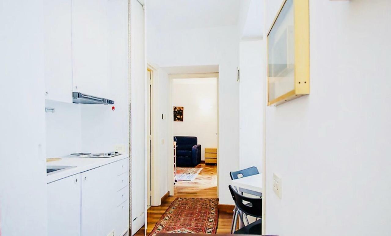 Comecasa Duomo - San Babila Lovely Apartment มิลาน ภายนอก รูปภาพ