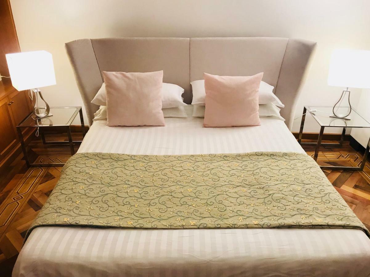 Comecasa Duomo - San Babila Lovely Apartment มิลาน ภายนอก รูปภาพ
