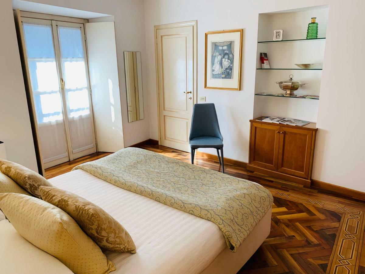 Comecasa Duomo - San Babila Lovely Apartment มิลาน ภายนอก รูปภาพ